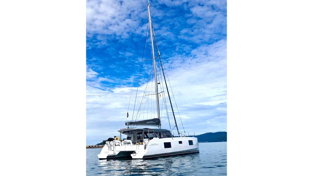 'Cruising in Company' - Nautitech 40 'La Luna' Sails to Lagos